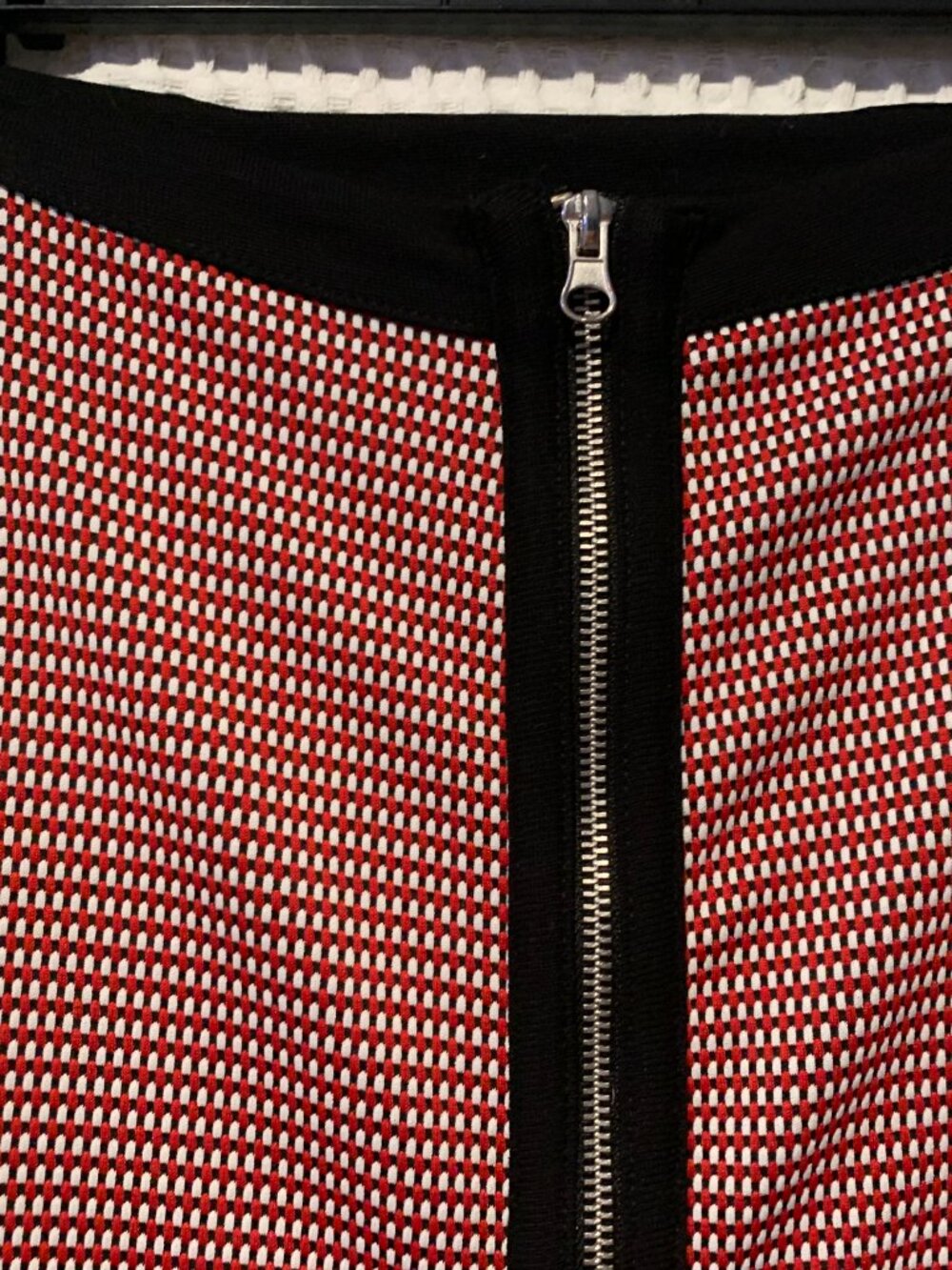 NEW Zara Ladies Black, White & Red Silver Zipper Pencil Skirt